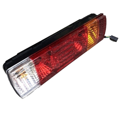 FAW J6 piezas de repuesto de la cabina del camión Luz trasera derecha 3716020-362 Otros 520*129*85 mm