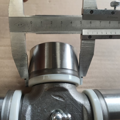 Partes de camión WG9319313210 57*144 mm Ensamblaje conjunto universal para el eje de transmisión HOWO